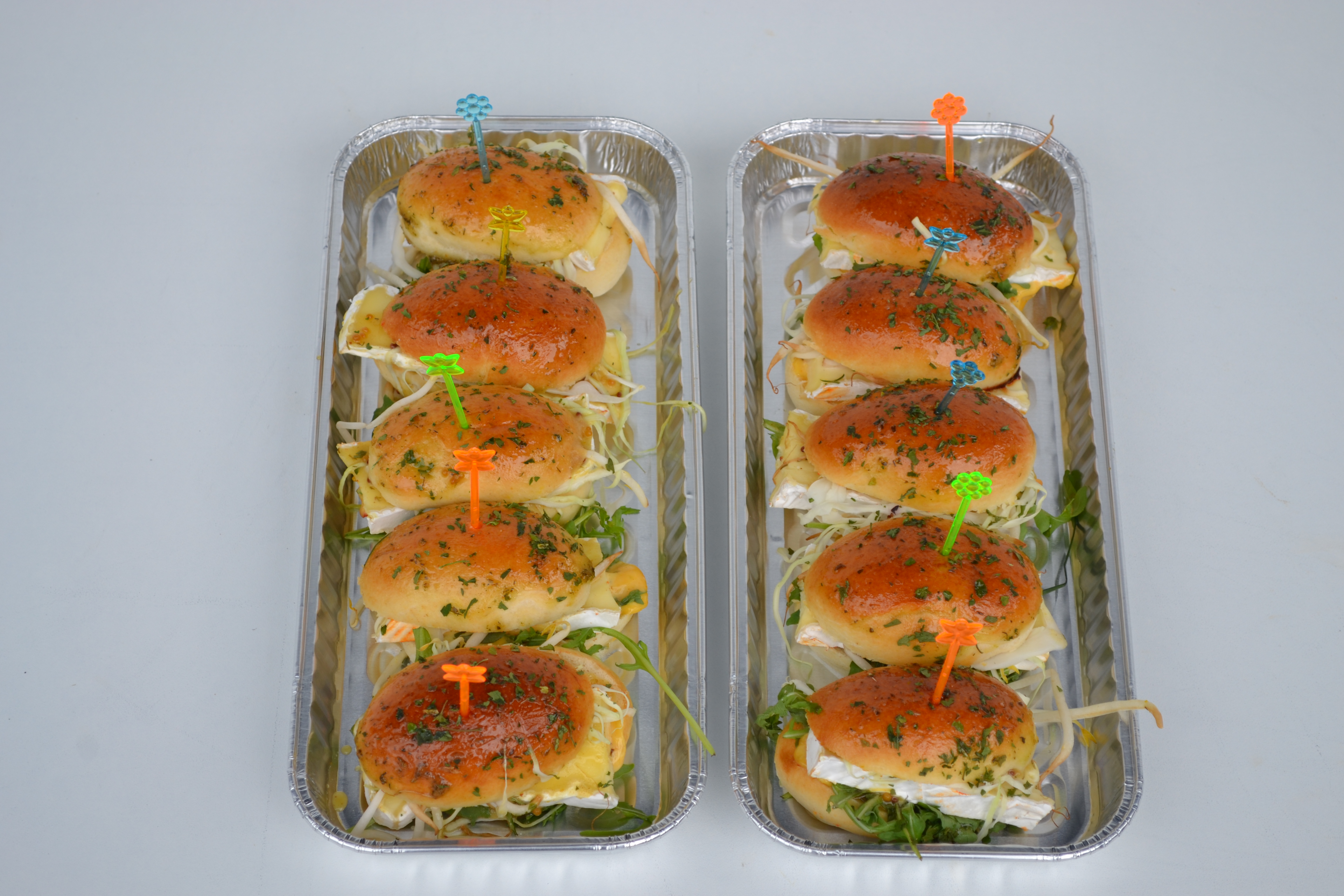 10 mini broodjes brie-honing