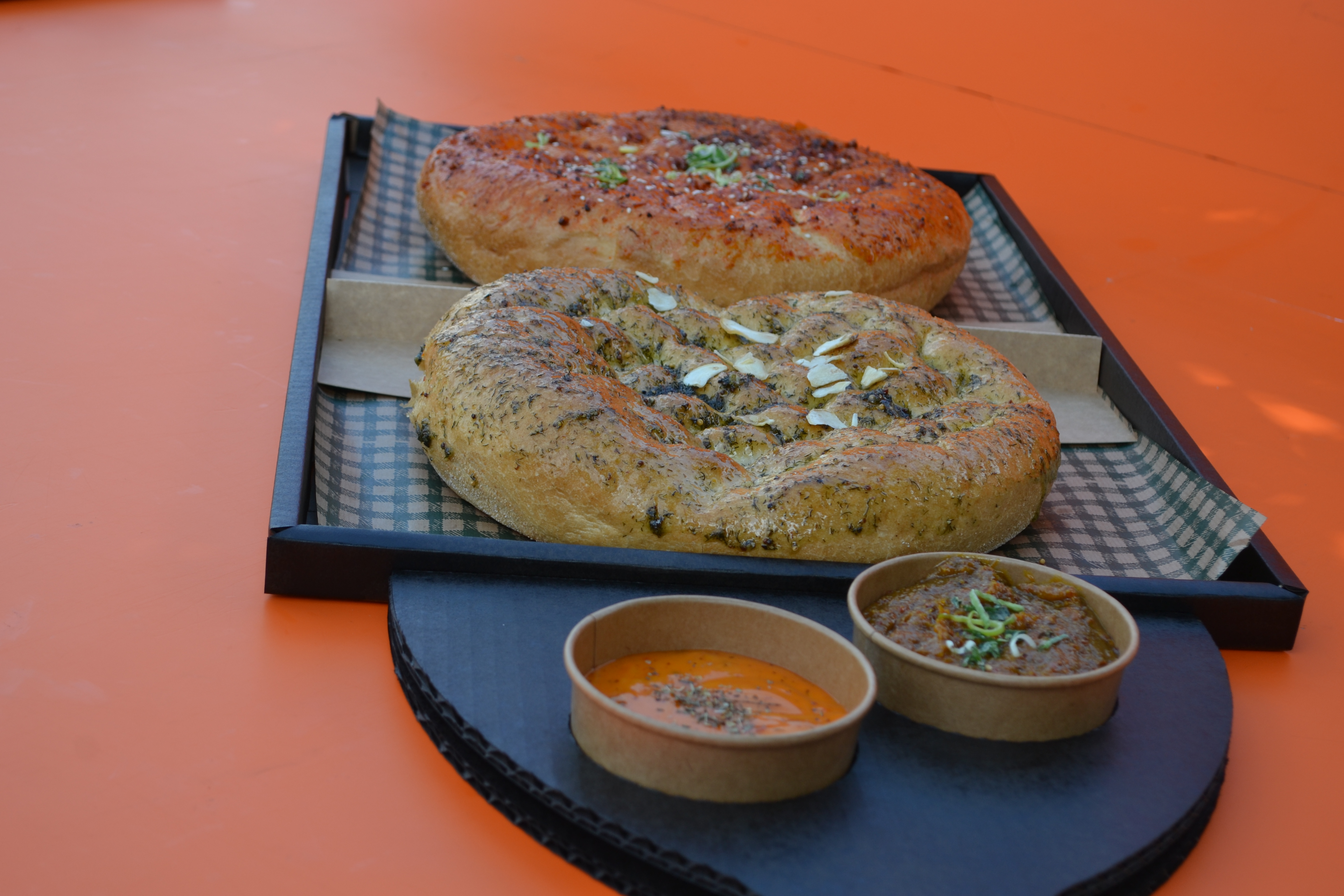 Knoflookbrood & tomatenbrood